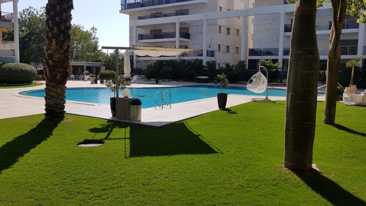דירת גן פונה לבריכה - Pool Garden View Eilat Leilighet Eksteriør bilde