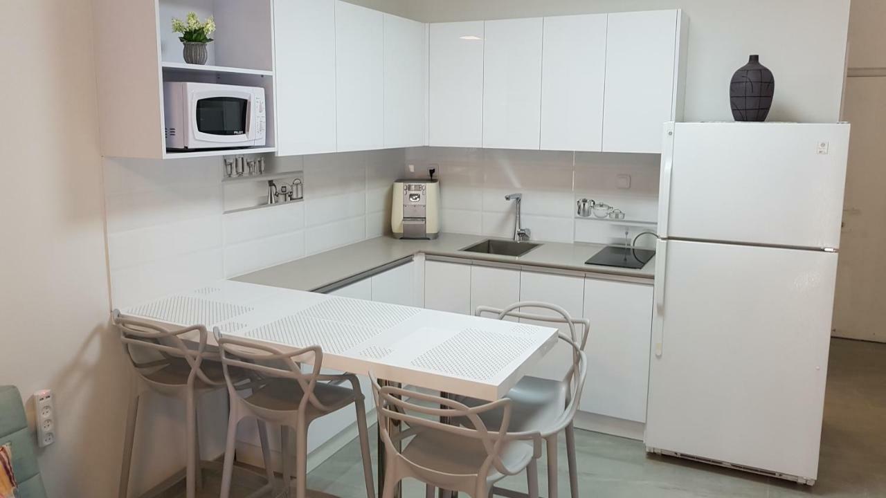 דירת גן פונה לבריכה - Pool Garden View Eilat Leilighet Eksteriør bilde